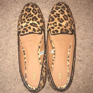 Leopard print flats